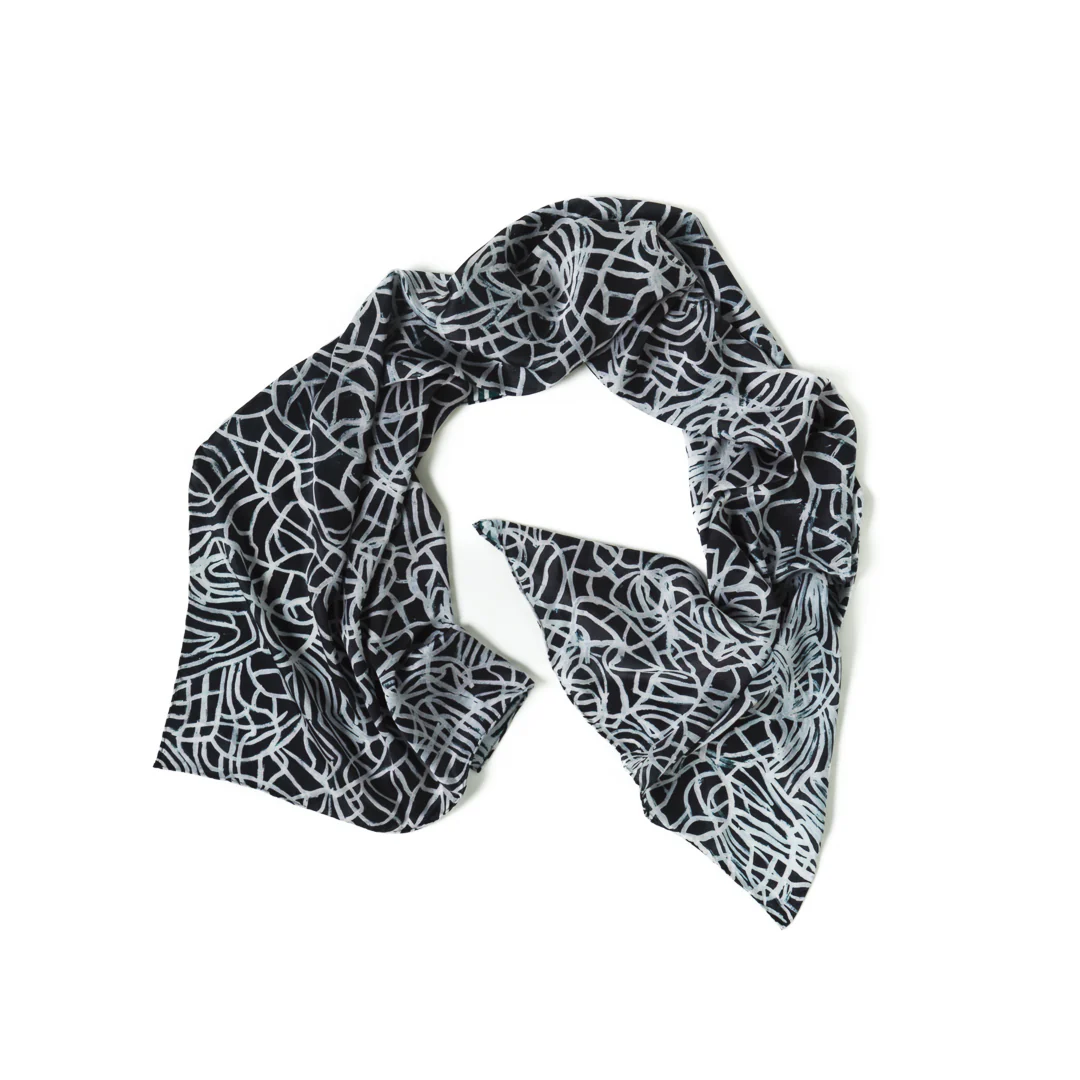 Silk Scarf – Emily Kam Kngwarray, Anwerlarr anganenty (Big yam Dreaming) - Image 3
